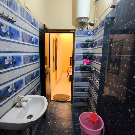 Om Palace Guest House Ayodhya Dhaam -Ac & Non Ac Rooms Exterior photo