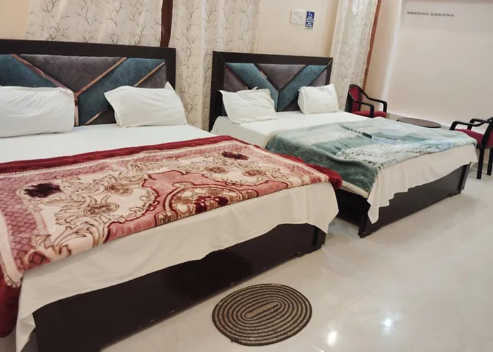 Om Palace Guest House Ayodhya Dhaam -Ac & Non Ac Rooms